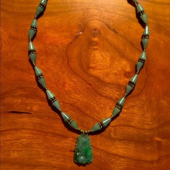 Jewelry - Genuine jade pendant necklace with magnetic clasp